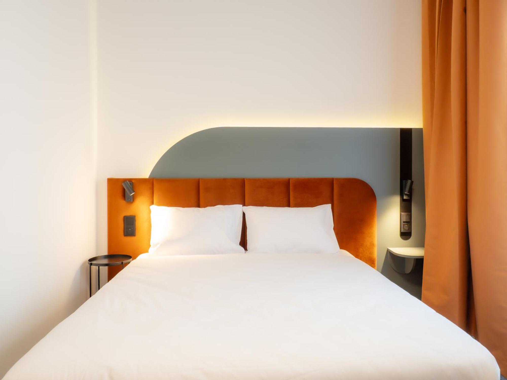 לז'נו B&B Hotel Leszno מראה חיצוני תמונה