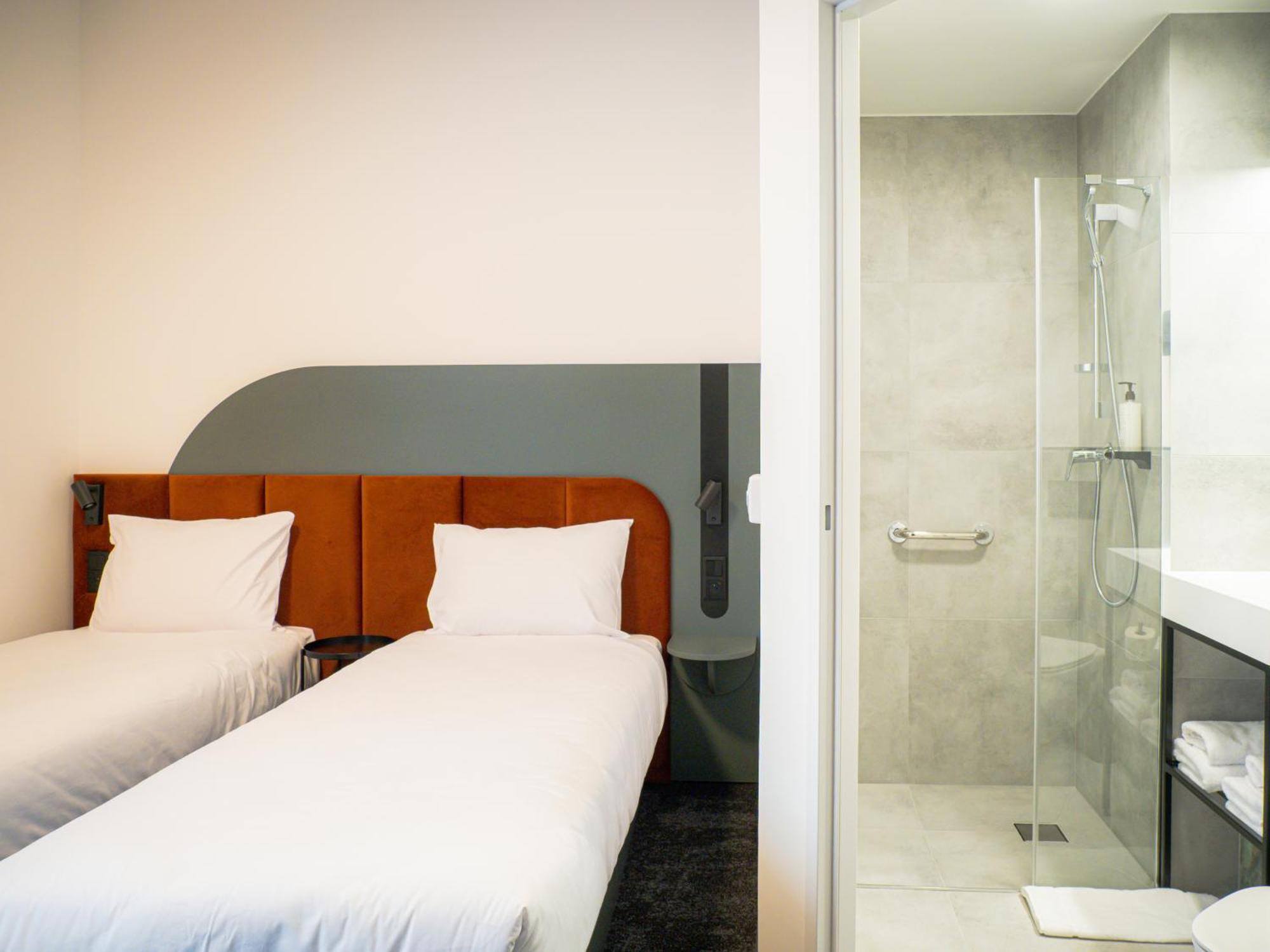 לז'נו B&B Hotel Leszno מראה חיצוני תמונה