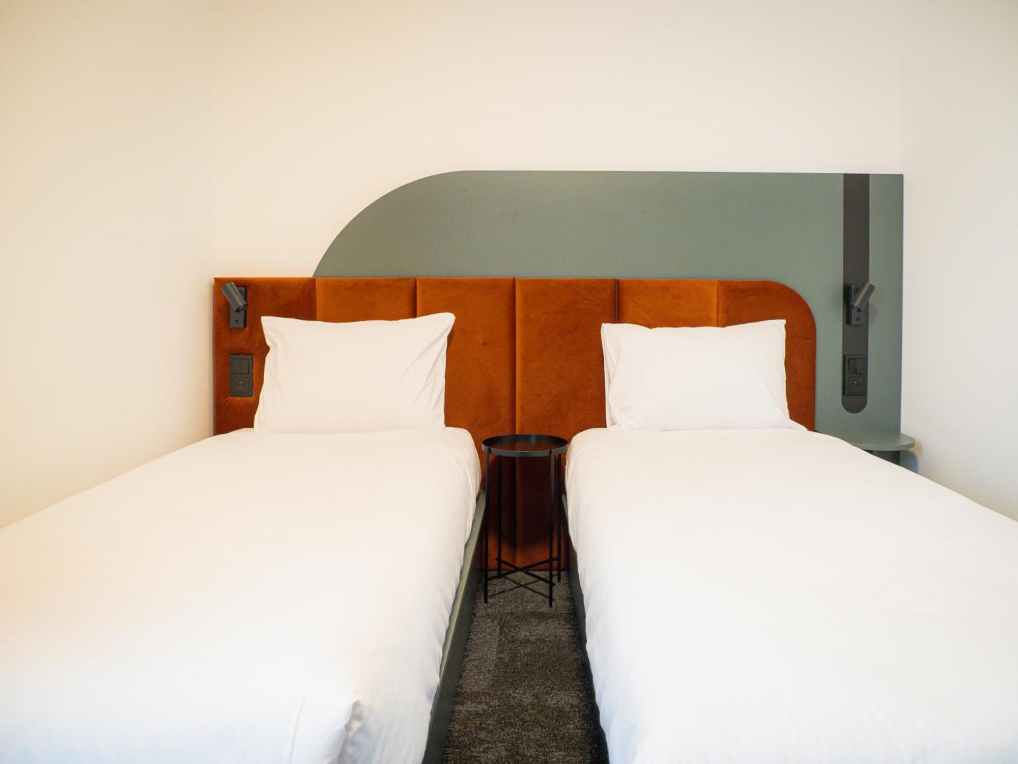 לז'נו B&B Hotel Leszno מראה חיצוני תמונה