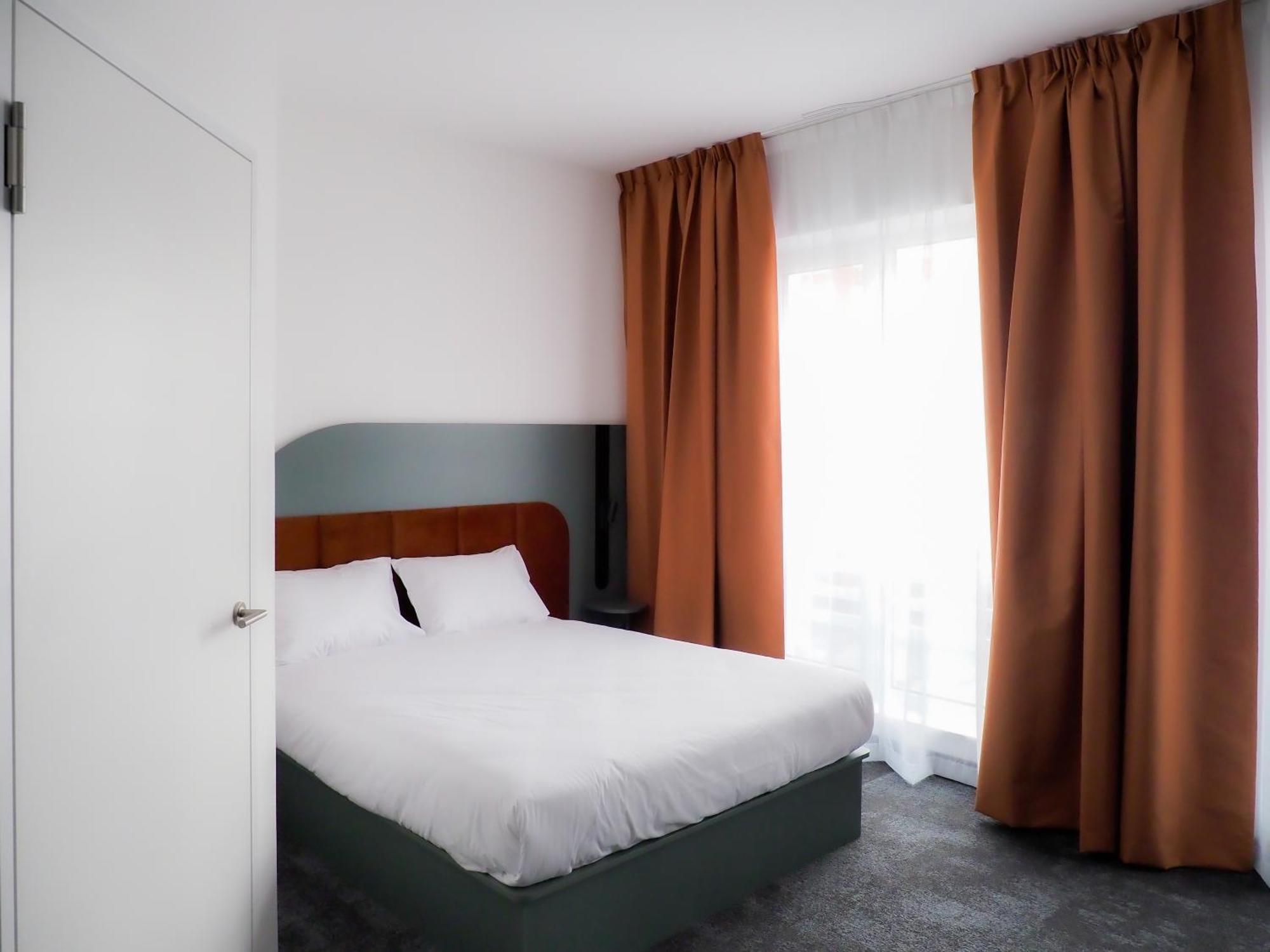 לז'נו B&B Hotel Leszno מראה חיצוני תמונה